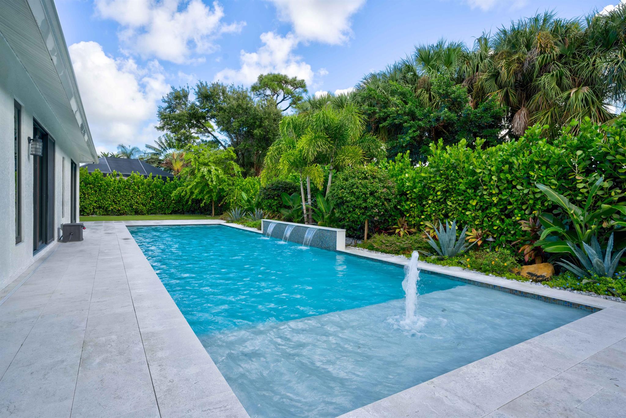 WATERWAY MANOR - Residential