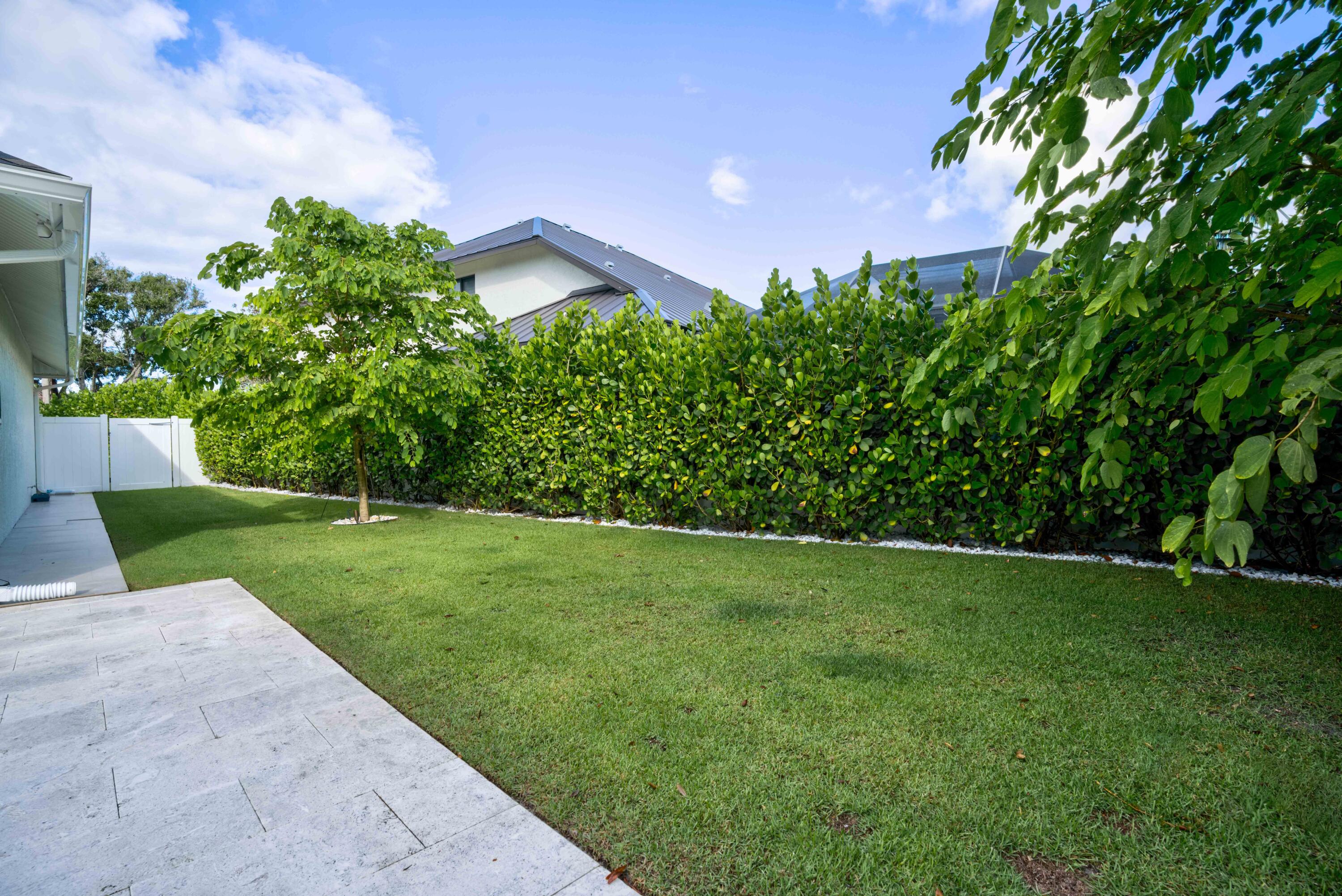 WATERWAY MANOR - Residential