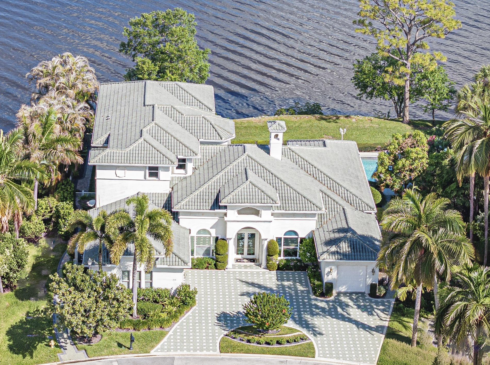 PALM COVE GOLF & YACHT CLUB - Residential