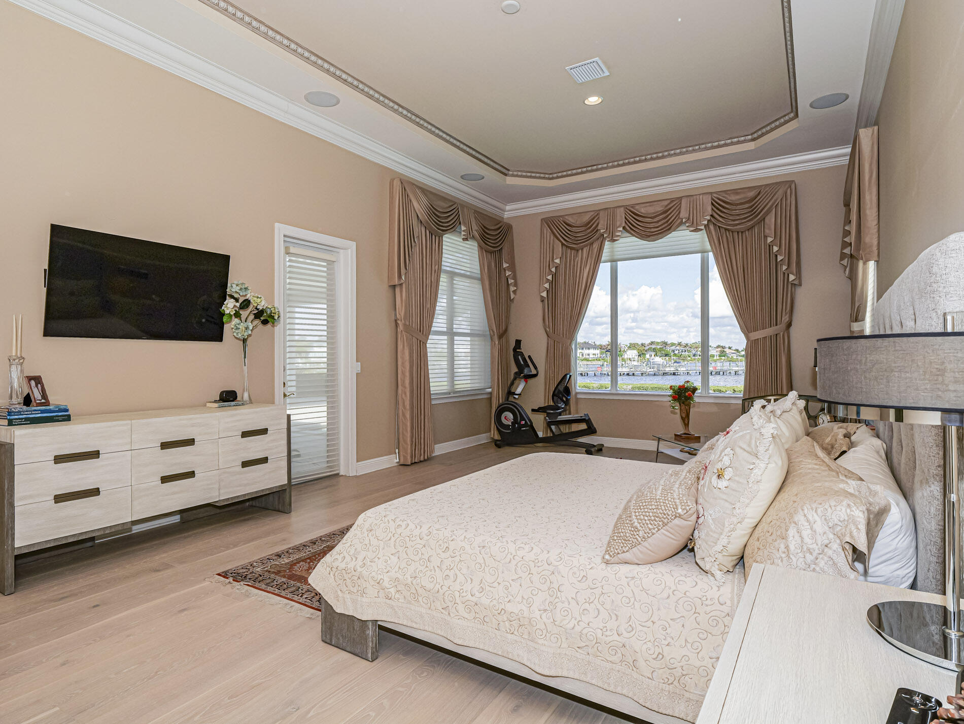 PALM COVE GOLF & YACHT CLUB - Residential