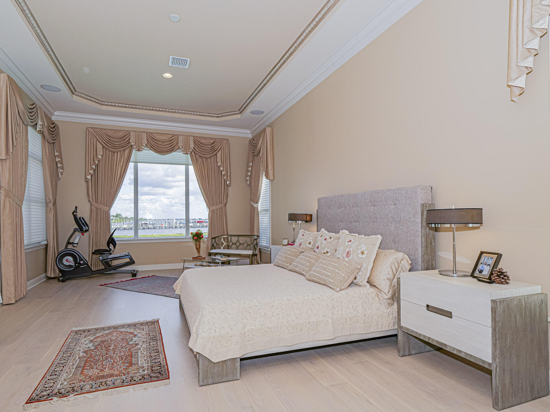 PALM COVE GOLF & YACHT CLUB - Residential