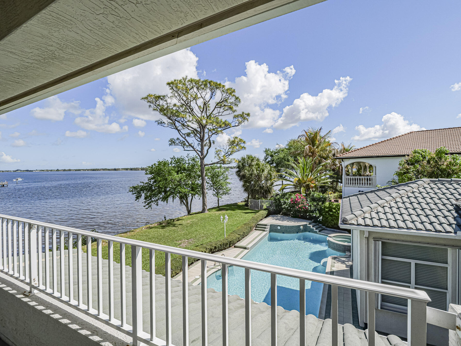 PALM COVE GOLF & YACHT CLUB - Residential