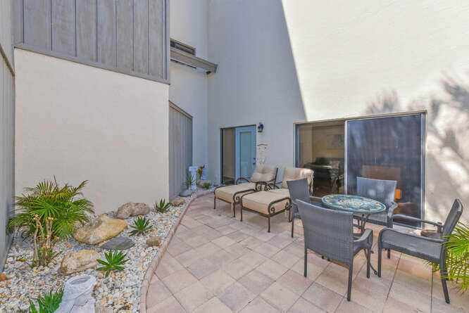 SEA LOFTERS CONDO - Residential