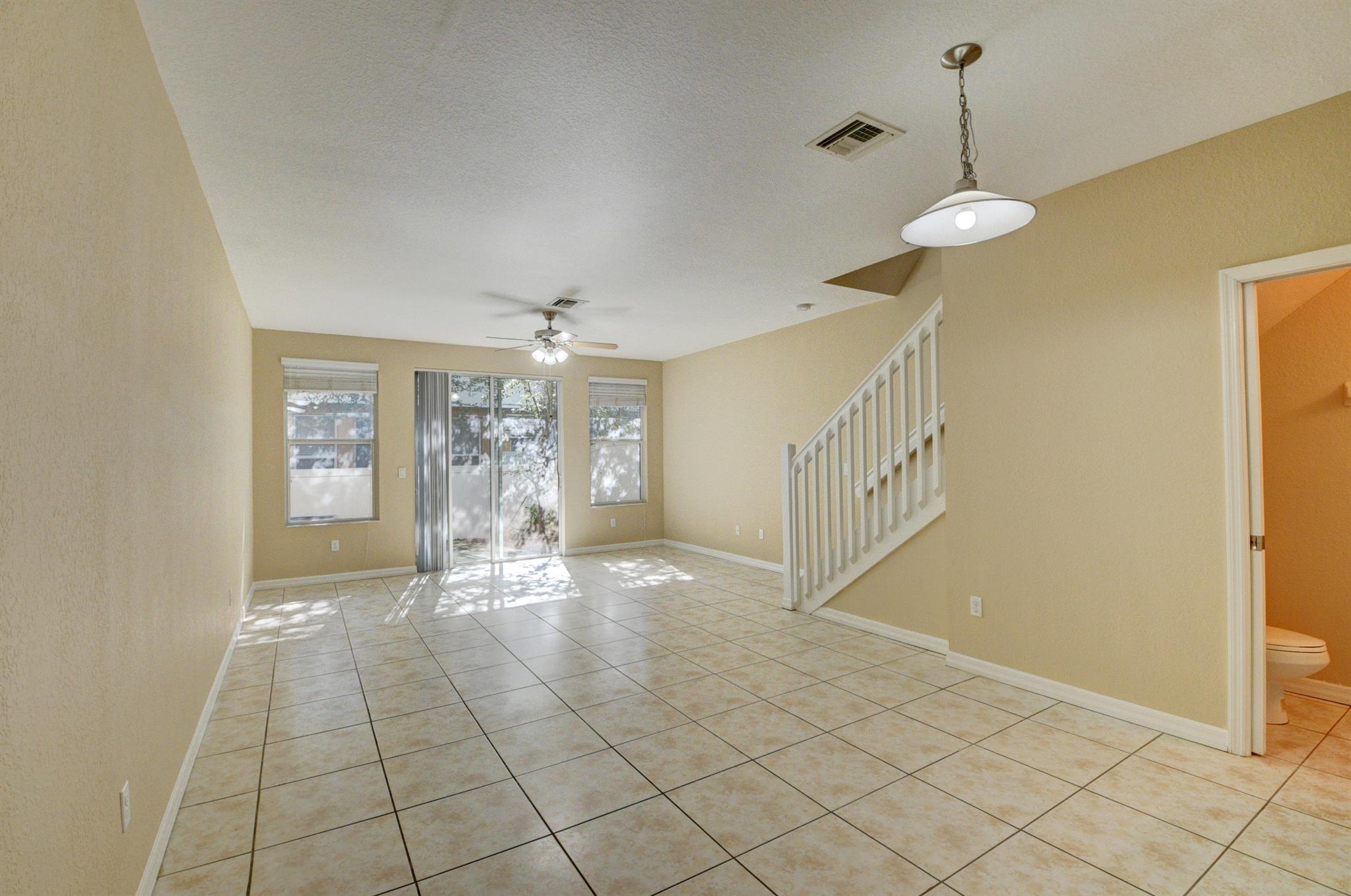 ST CHARLES LANDINGS - Residential Lease