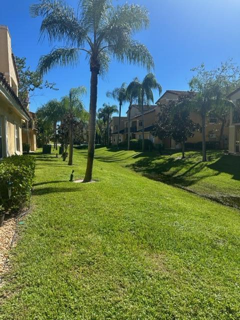 BAY REACH CONDOMINIUM - Residential