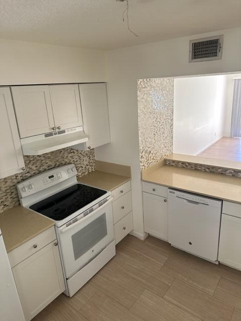 BAY REACH CONDOMINIUM - Residential