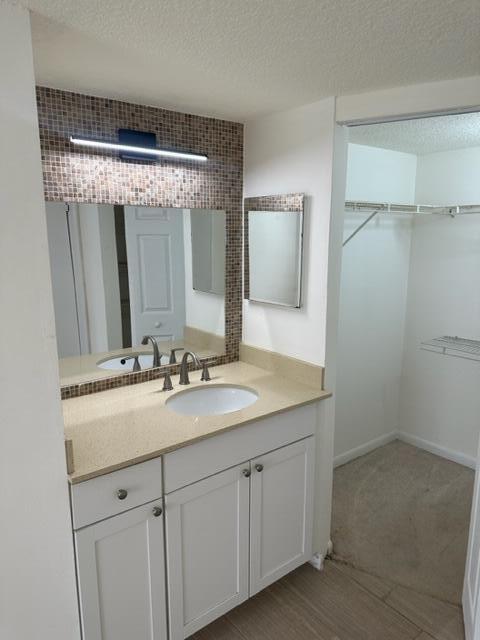 BAY REACH CONDOMINIUM - Residential