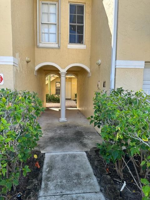 BAY REACH CONDOMINIUM - Residential