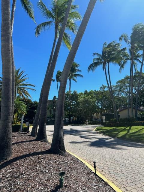 BAY REACH CONDOMINIUM - Residential