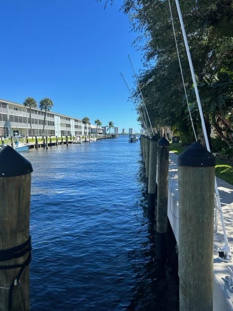 BAY REACH CONDOMINIUM - Residential