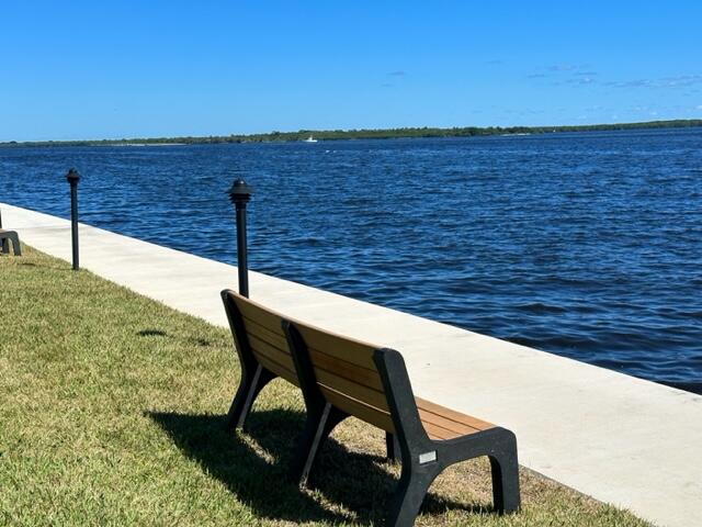 BAY REACH CONDOMINIUM - Residential