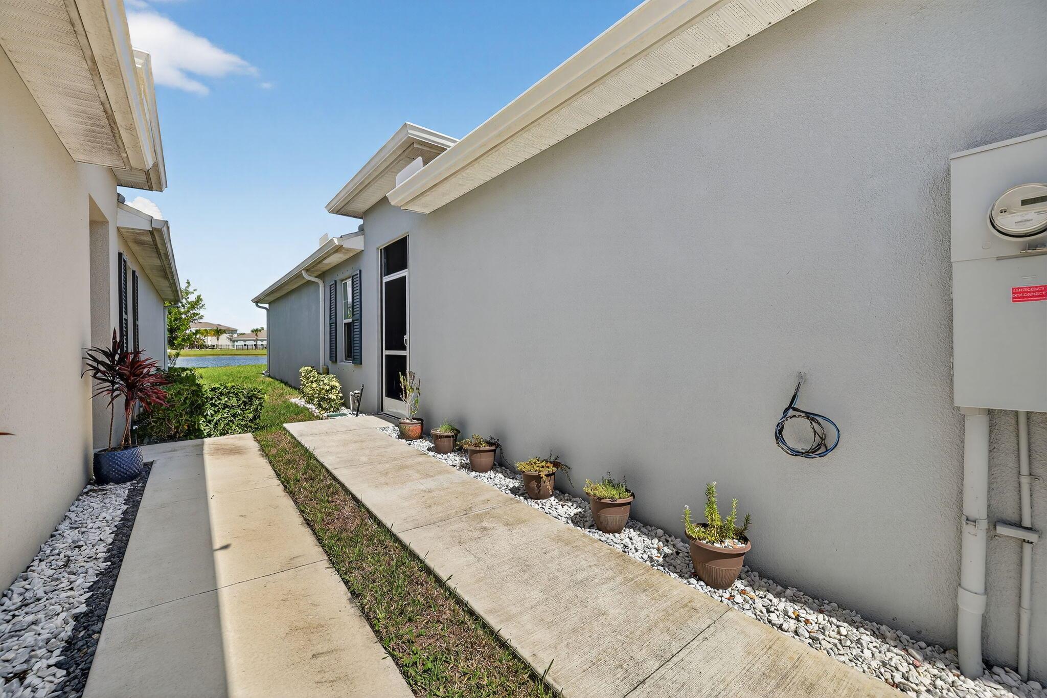AVALON CROSSING - Residential