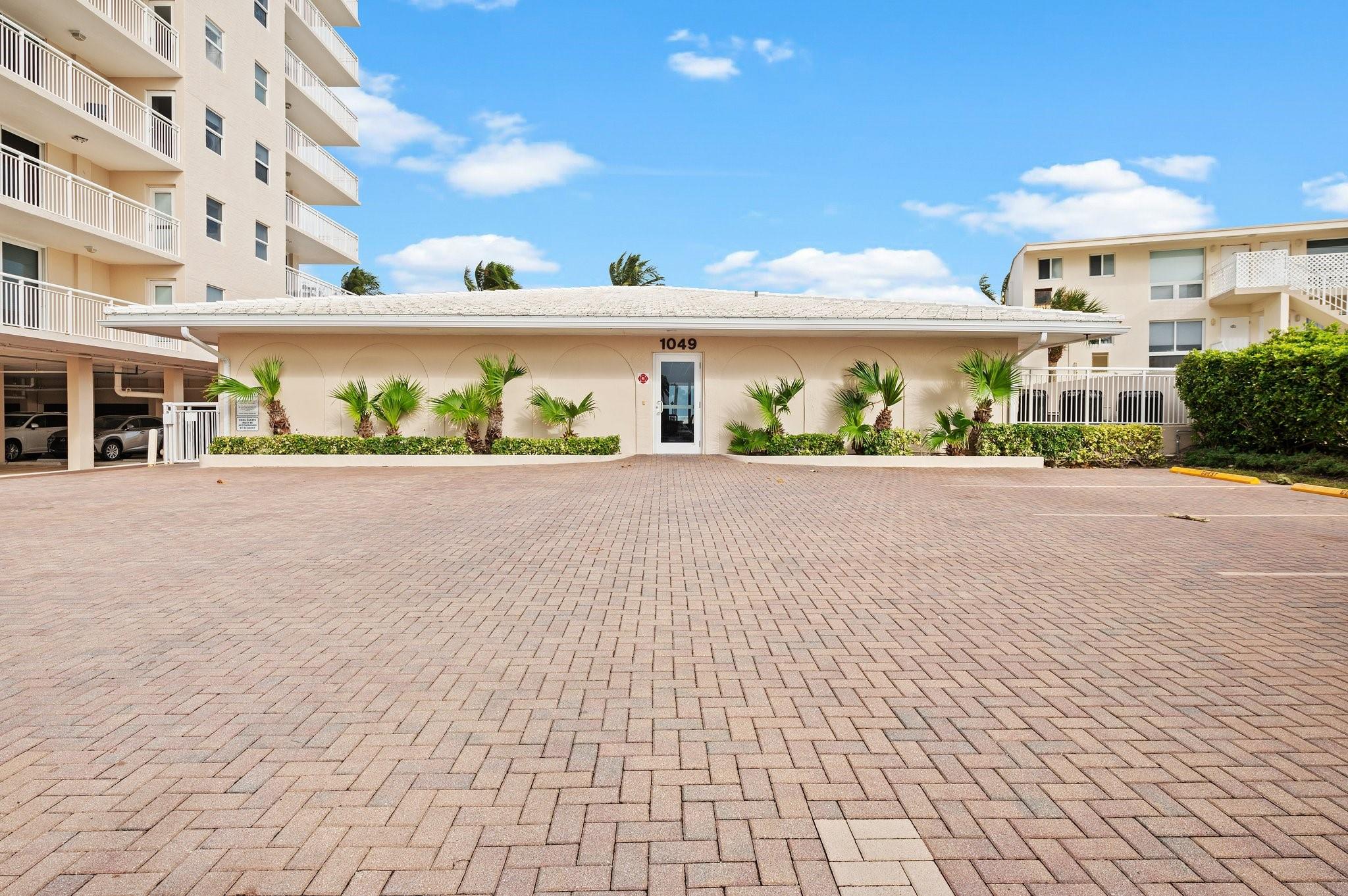 Hillsboro Le Baron Condo - Residential Lease