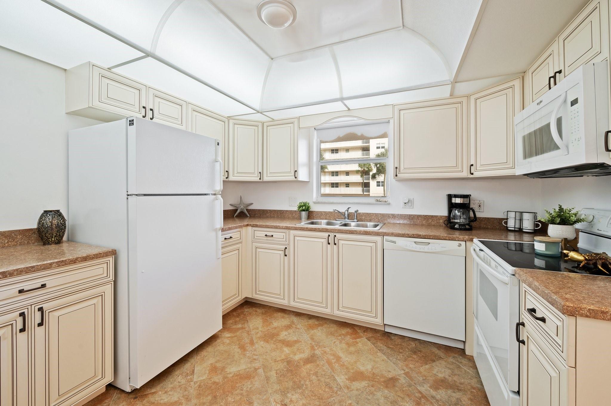 Hillsboro Le Baron Condo - Residential Lease