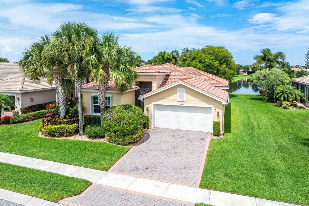 Photo of 10795 Redlake Isle, Boynton Beach, FL 33473 (MLS # R11001292)
