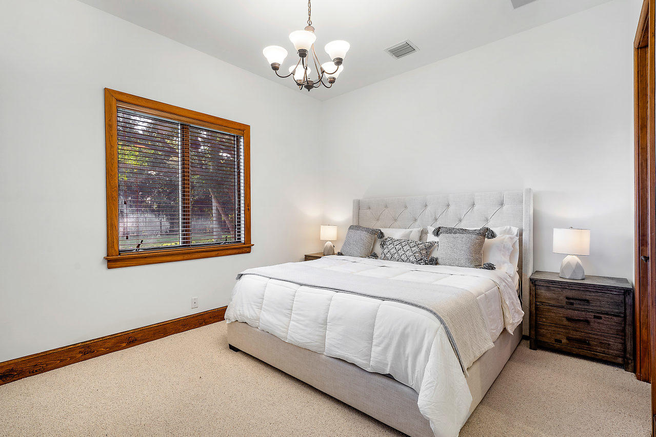 Acreage & Unrec - Residential