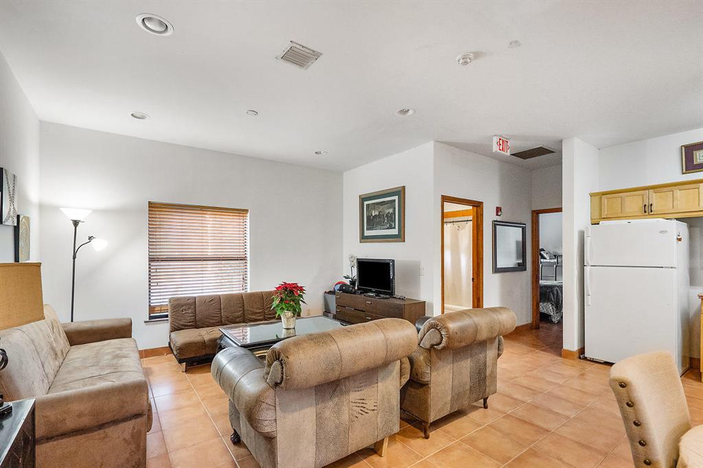 Acreage & Unrec - Residential