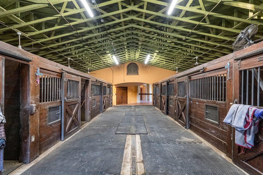 Acreage & Unrec - Residential