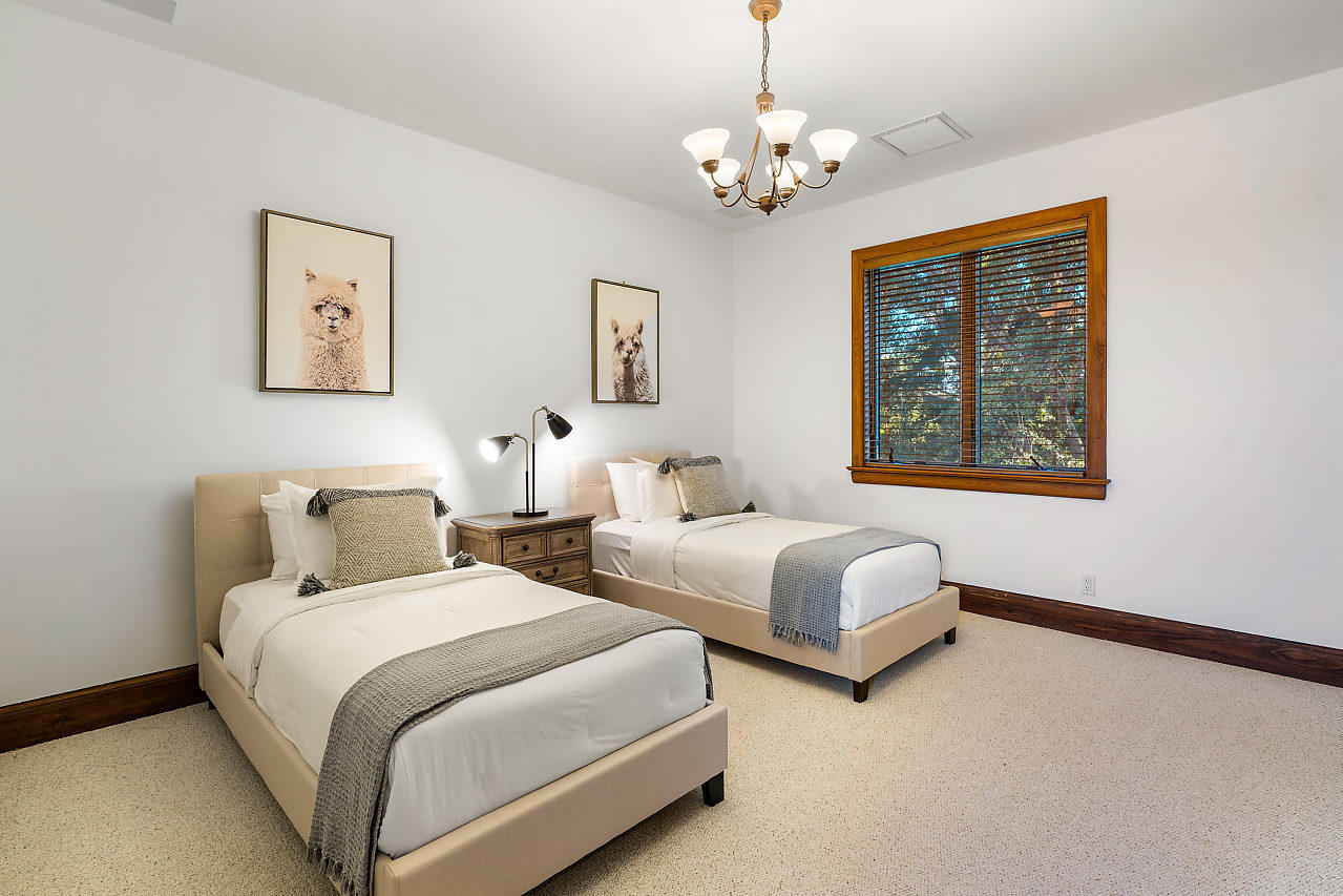 Acreage & Unrec - Residential