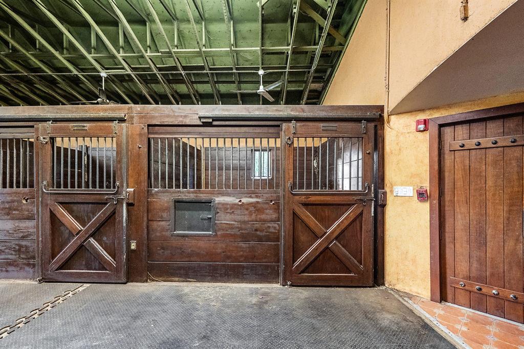 Acreage & Unrec - Residential