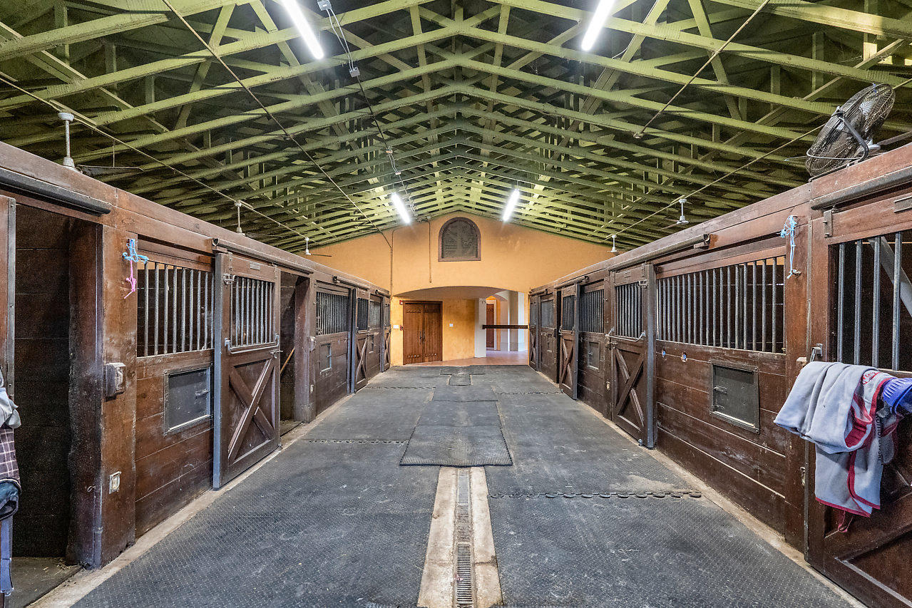 Acreage & Unrec - Residential