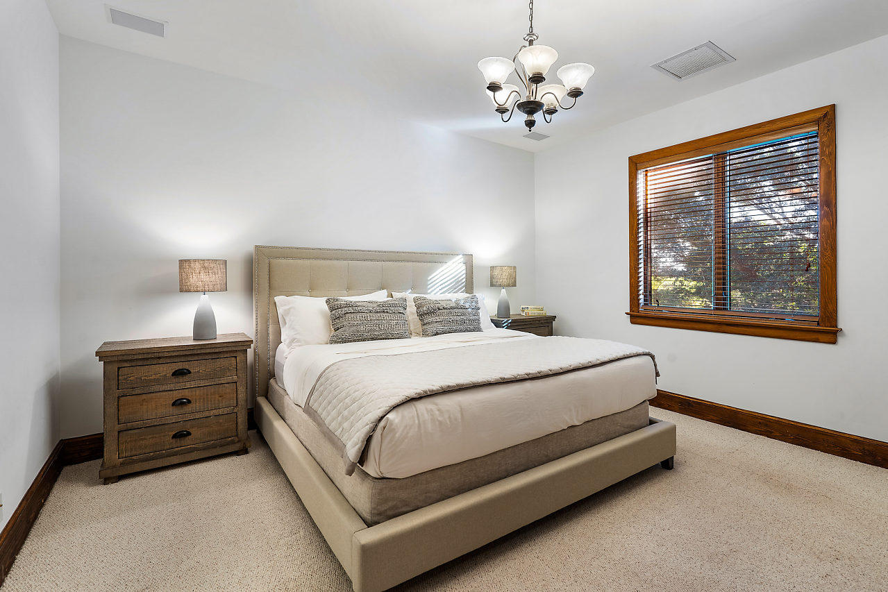 Acreage & Unrec - Residential