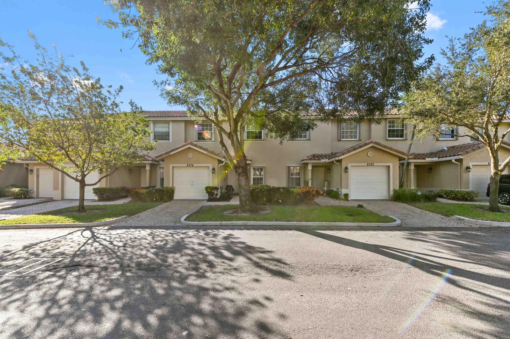 BOYNTON OASIS - Residential