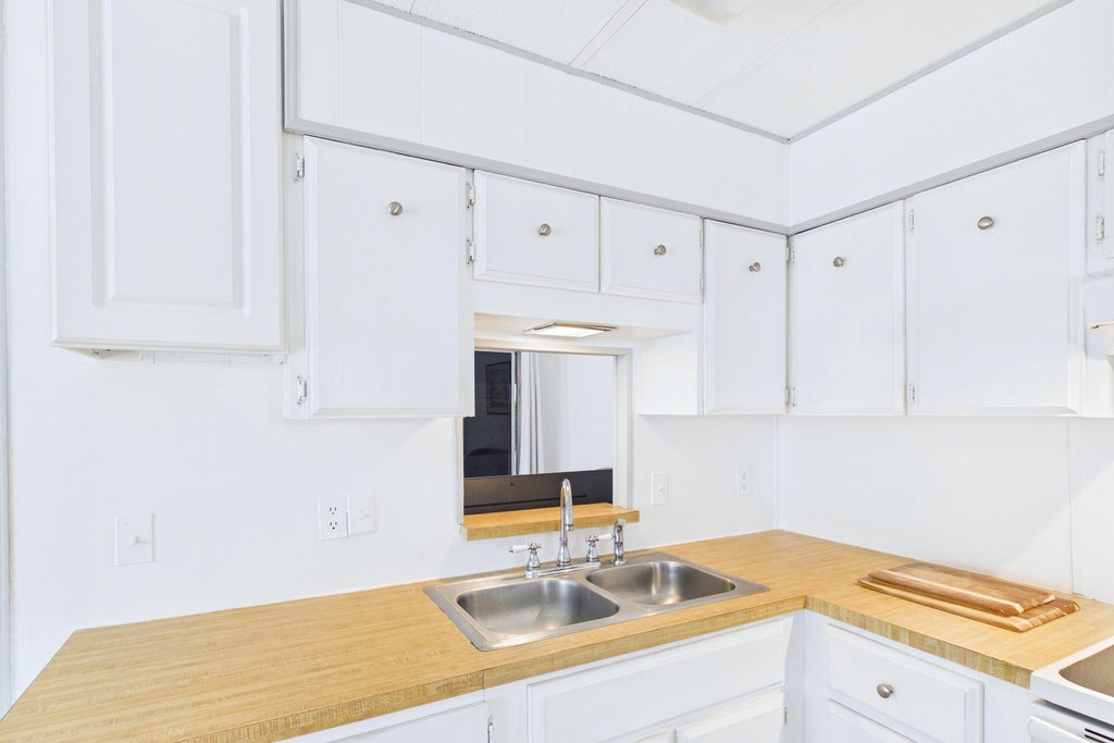 Photo of 31012 BAHIA BAY, Boynton Beach, FL 33436 (MLS # B26075338)