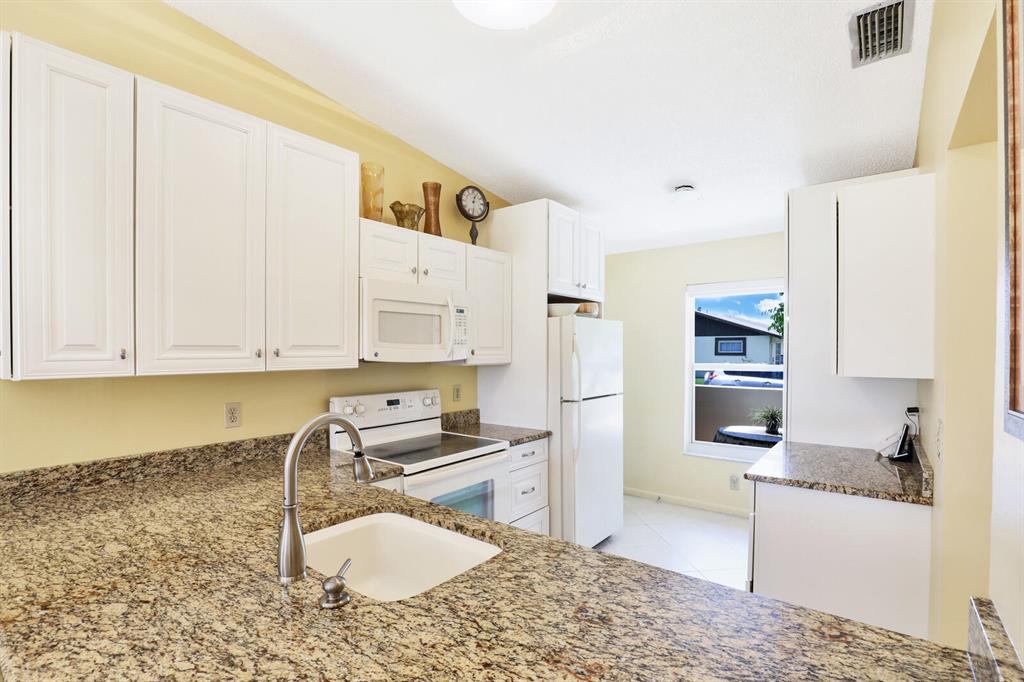 Las Verdes - Residential