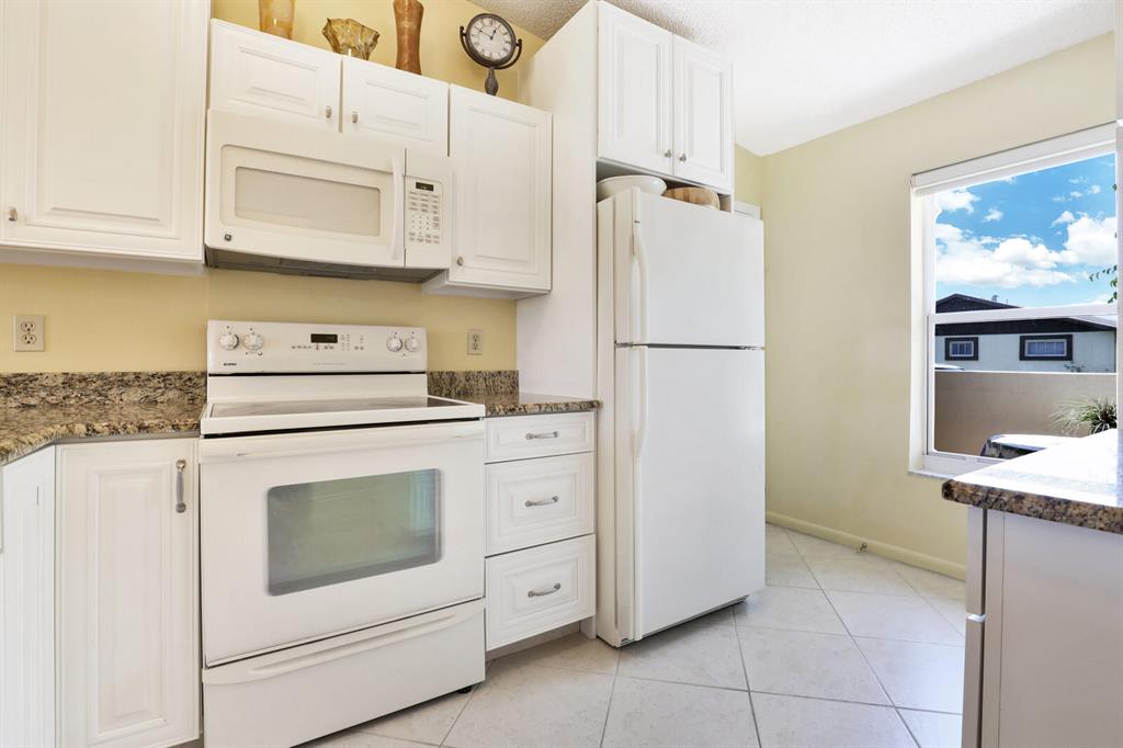 Las Verdes - Residential