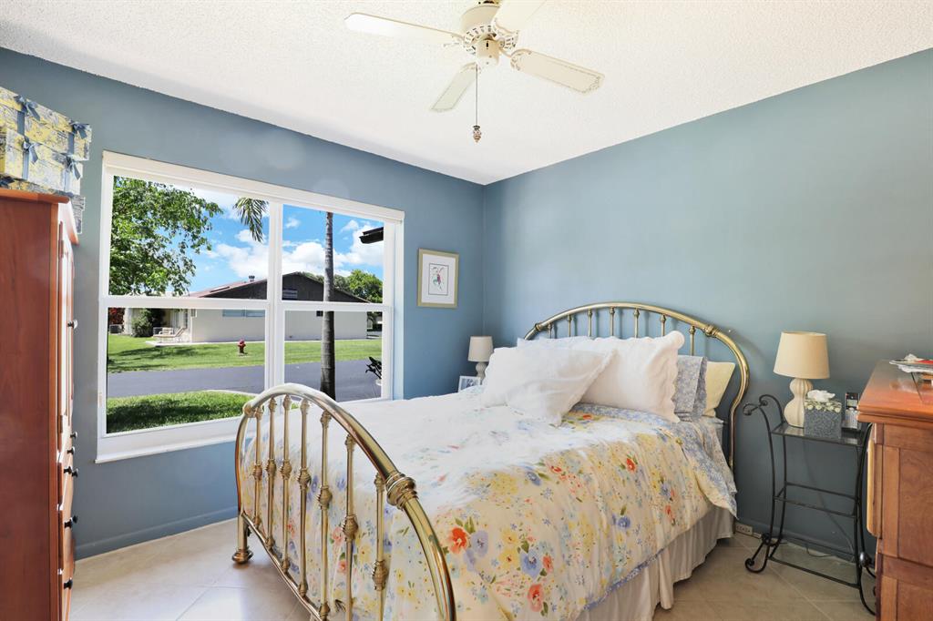 Las Verdes - Residential