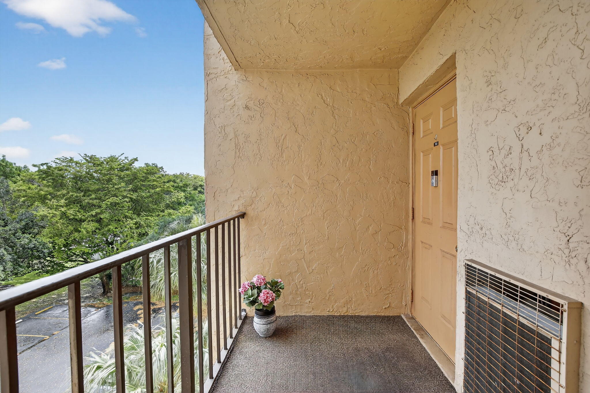 ROLLING HILLS GOLF AND - Residential Lease