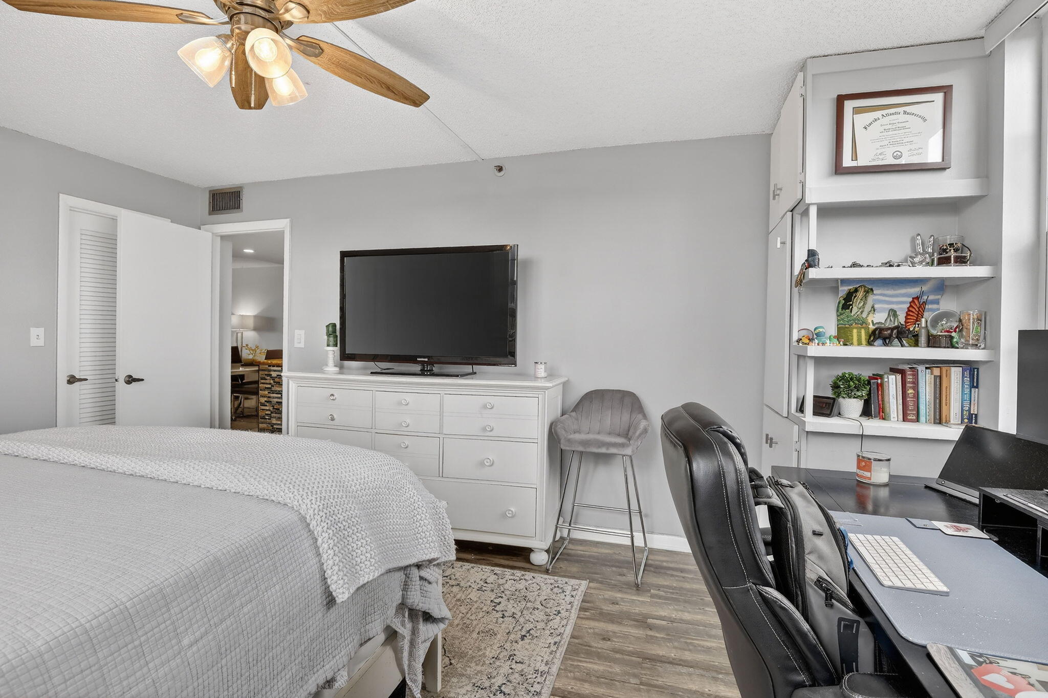 ROLLING HILLS GOLF AND - Residential Lease