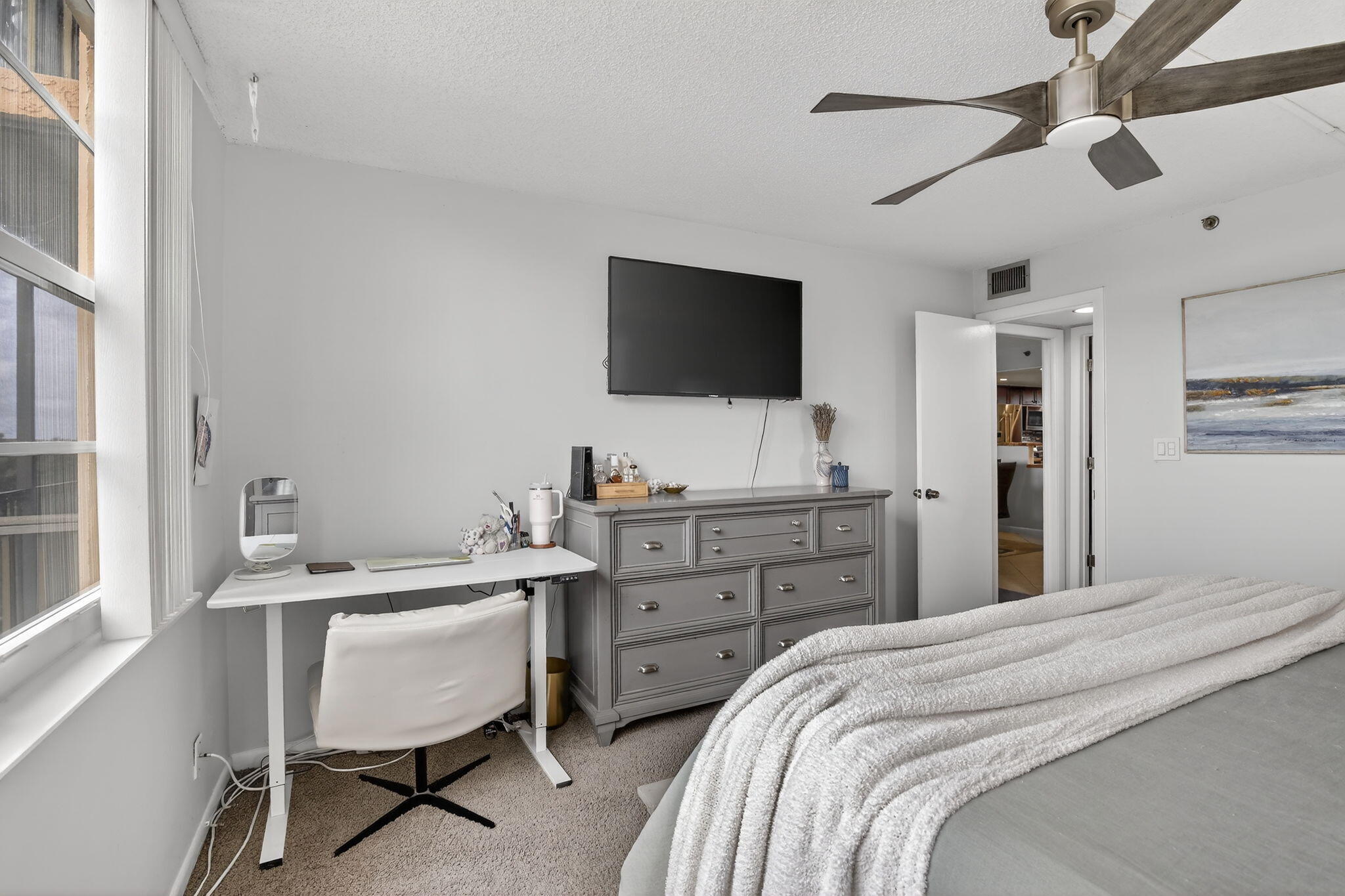 ROLLING HILLS GOLF AND - Residential Lease