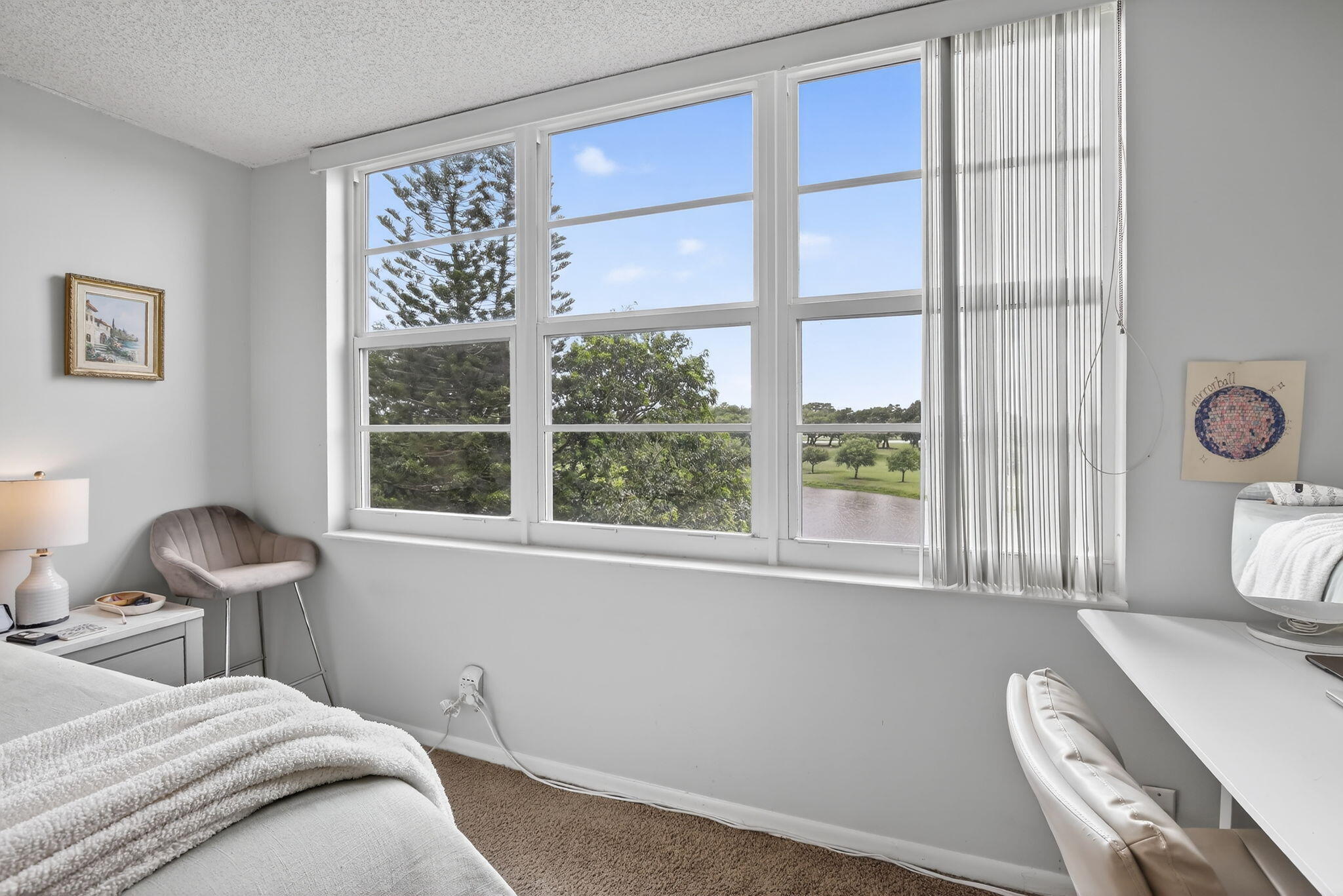 ROLLING HILLS GOLF AND - Residential Lease