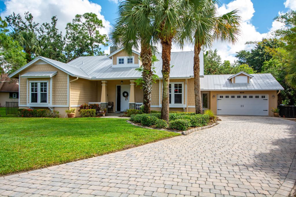 Photo of 8313 SW Bent Oak Court, Stuart, FL 34997 (MLS # R10985473)