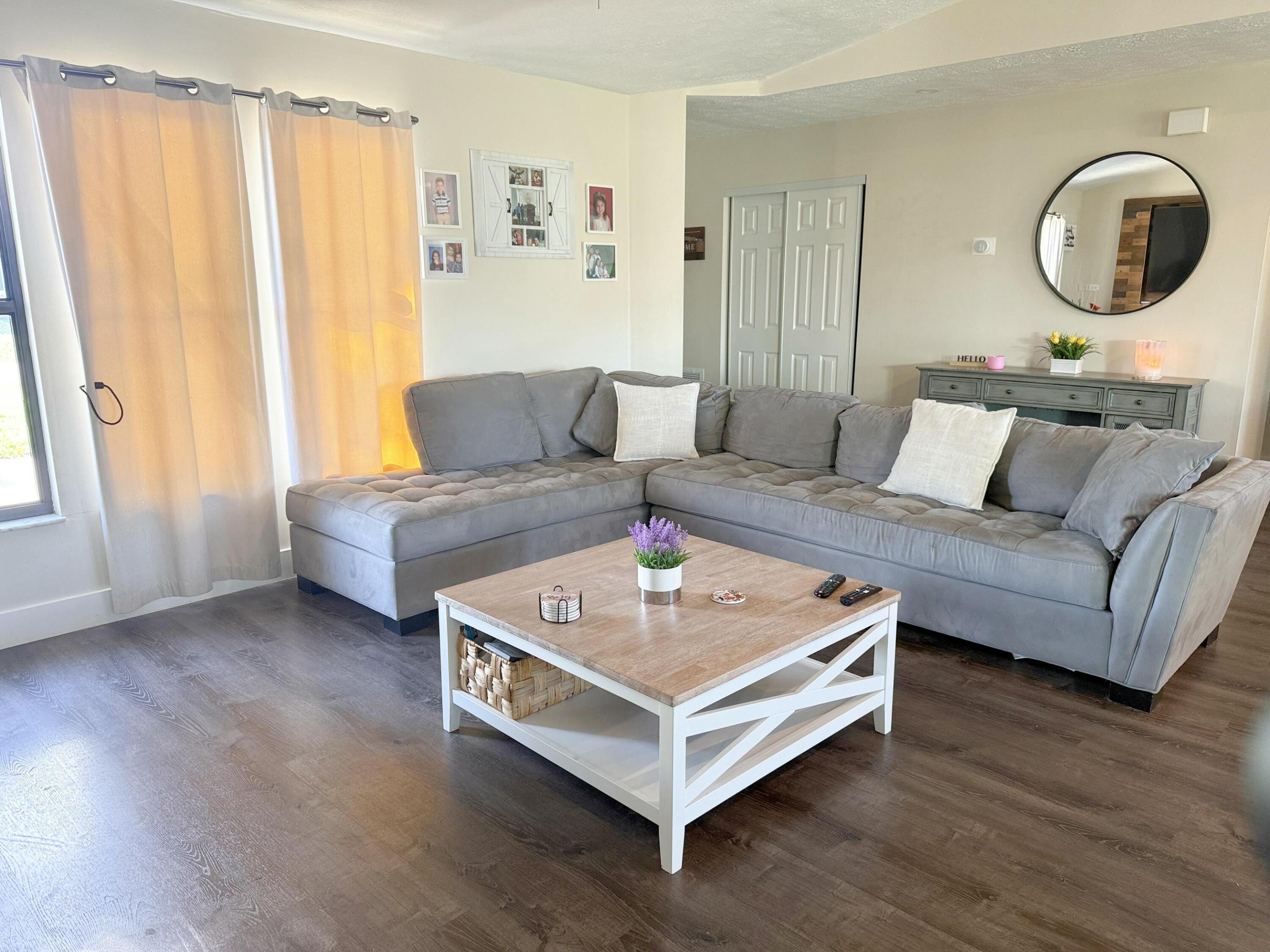 PORT ST LUCIE SECTION 8 - Residential