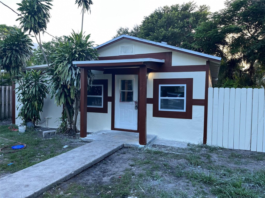 Davie First Add 6-39 B - Residential Lease