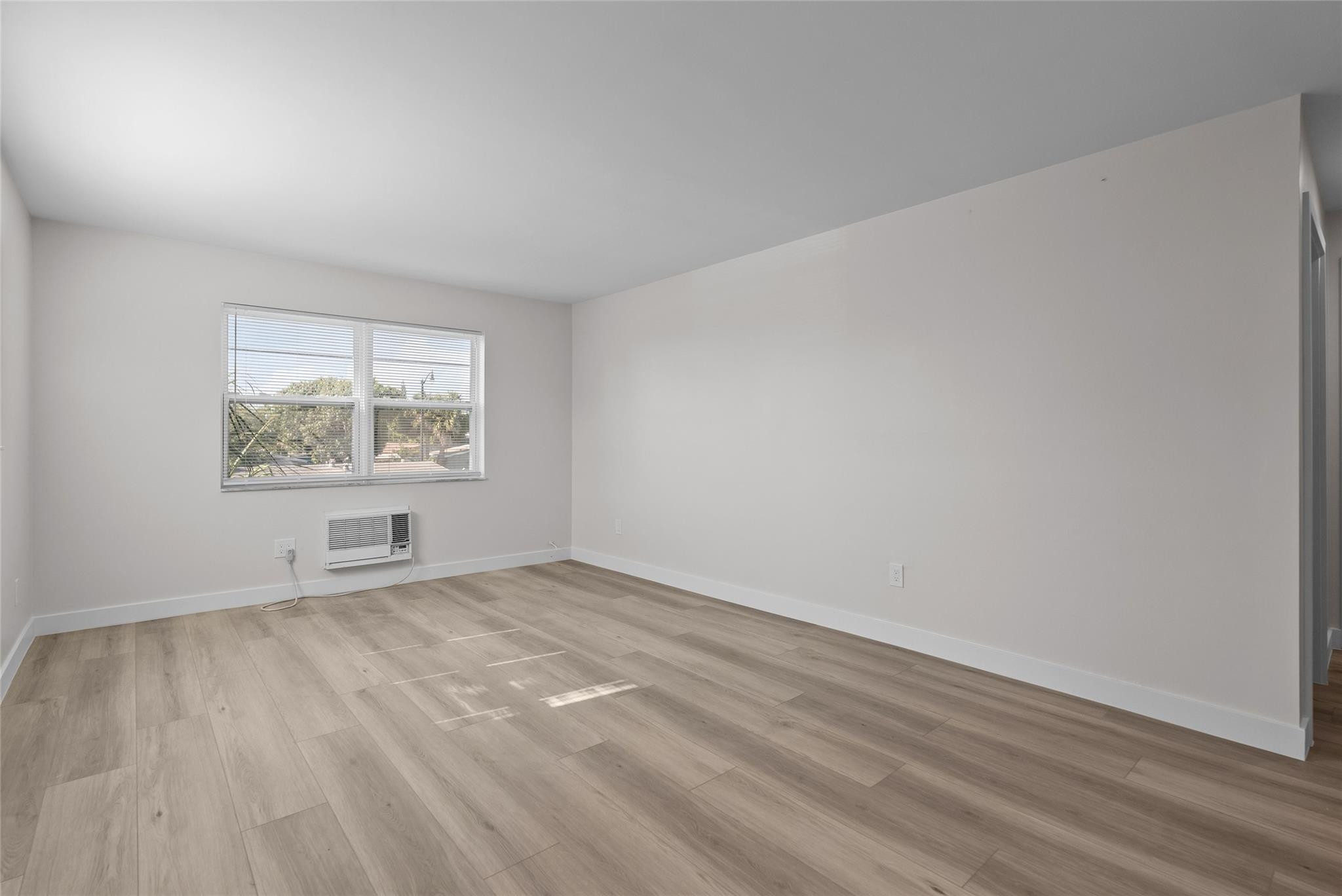 1150 E Sample Road 202