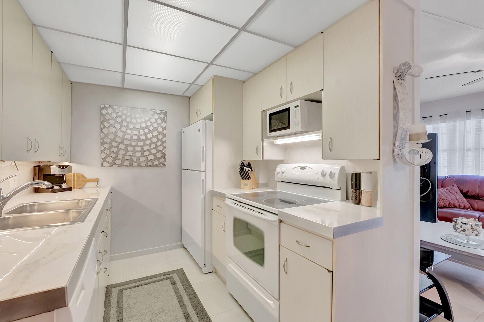 CAMBRIDGE C CONDO - Residential