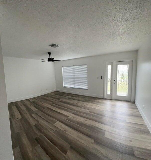 Floresta Pines Unit 2 - Residential Lease