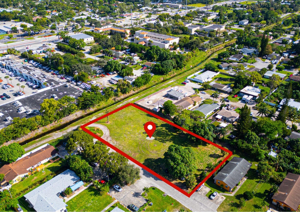Photo of 4160 42ND Avenue S, Lake Worth, FL 33461 (MLS # B26078789)