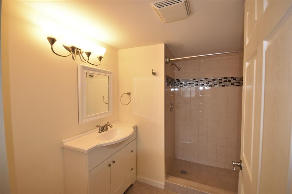 NATURA 2 CONDO - Residential