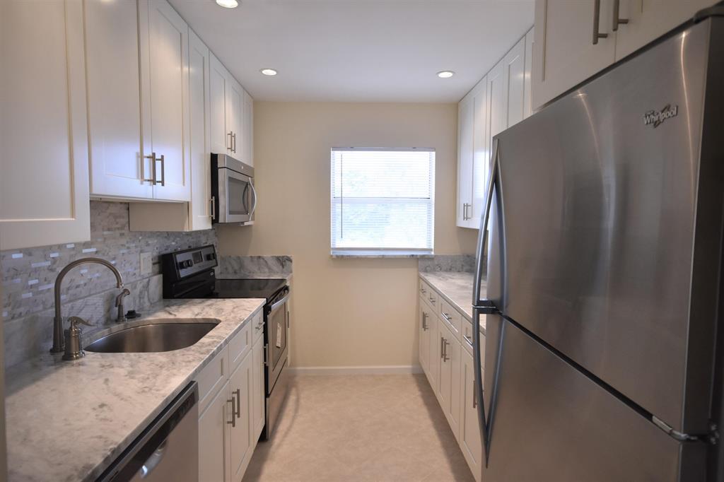 NATURA 2 CONDO - Residential