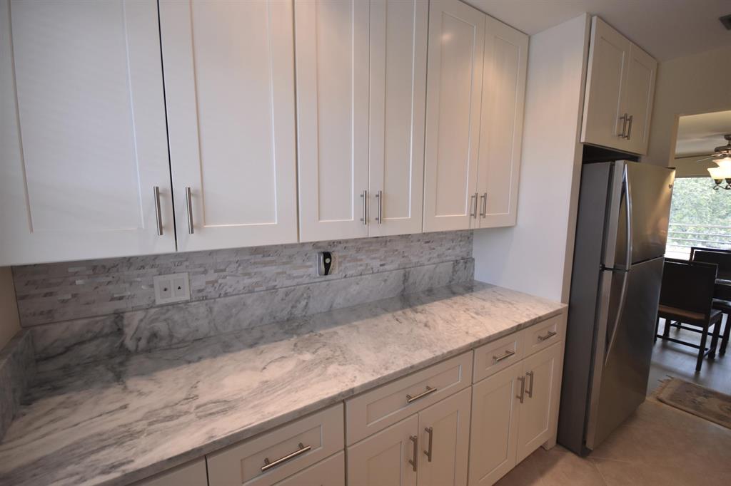 NATURA 2 CONDO - Residential