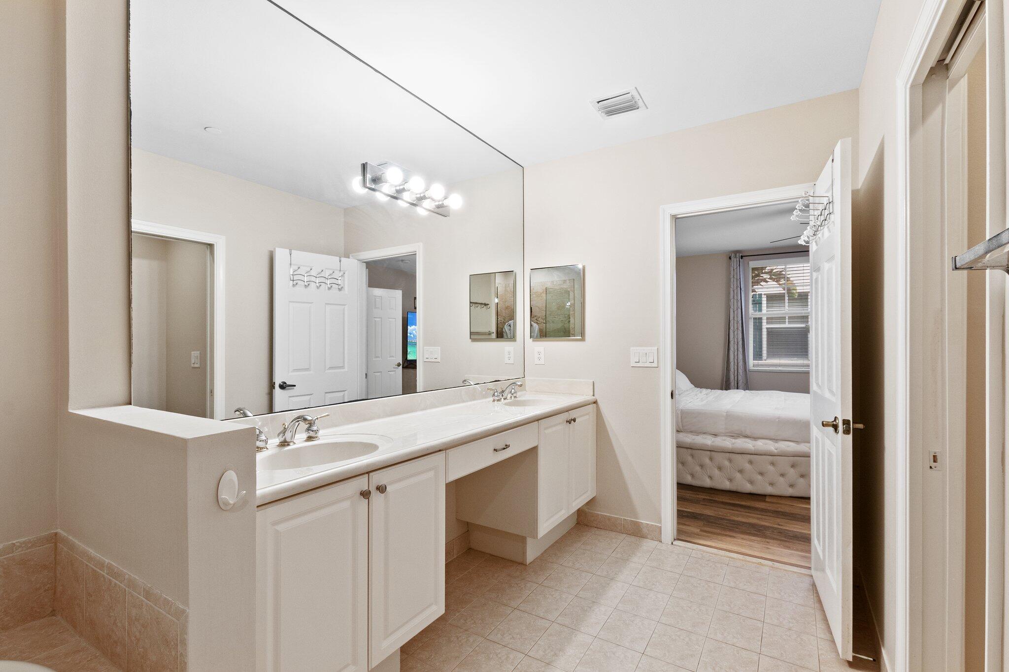 VILLA MEDICI CONDO - Residential