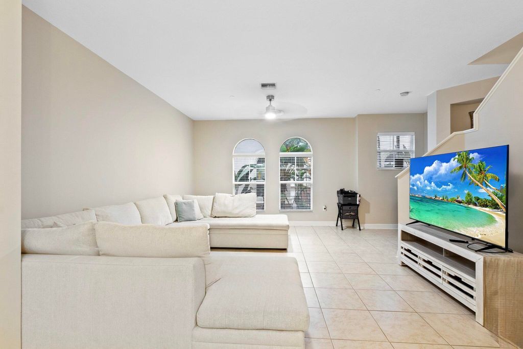 Photo of 1033 NE 17th Way #2003, Fort Lauderdale, FL 33304 (MLS # B26005263)