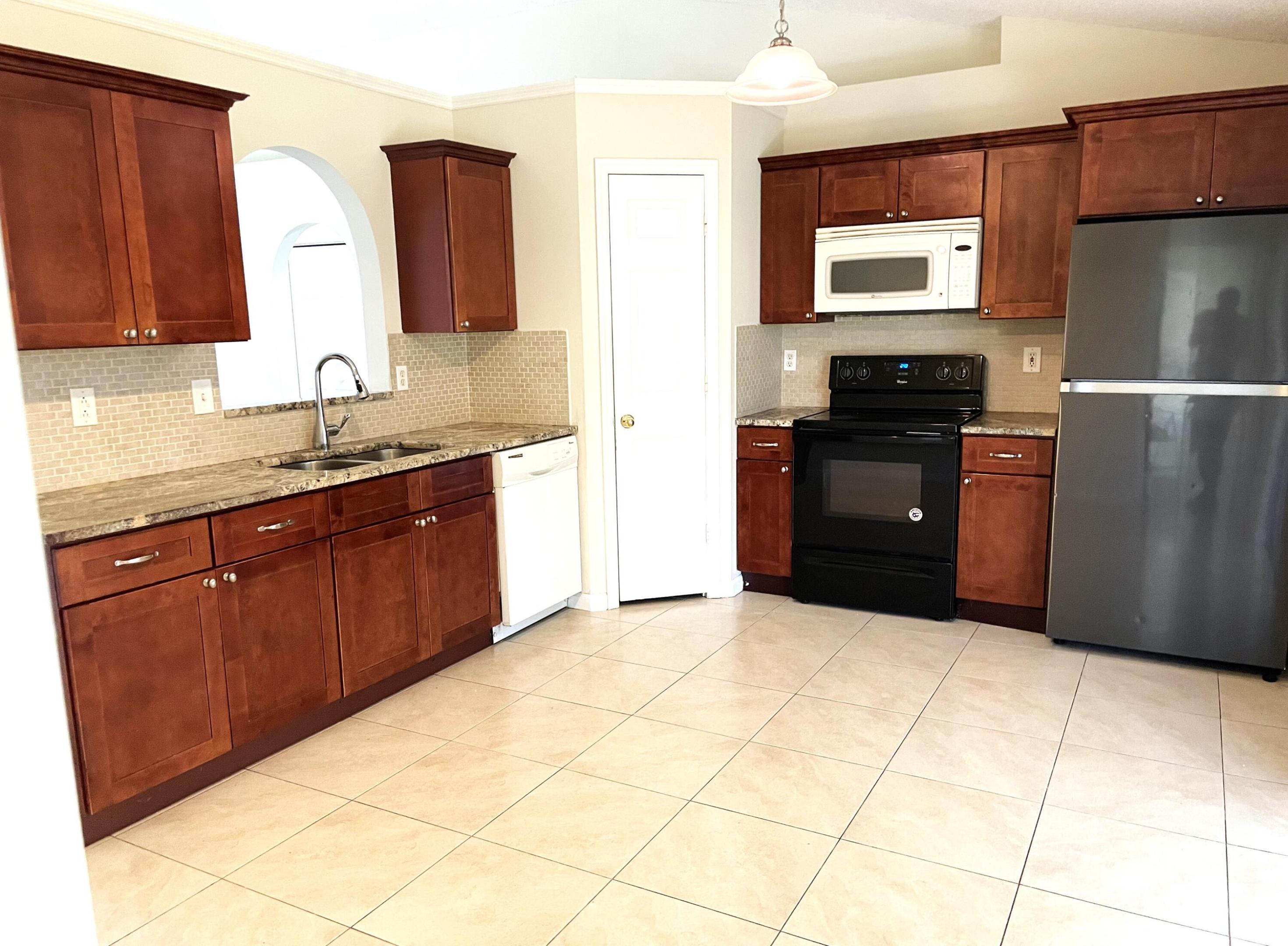 PORT ST LUCIE SECTION 7 - Residential