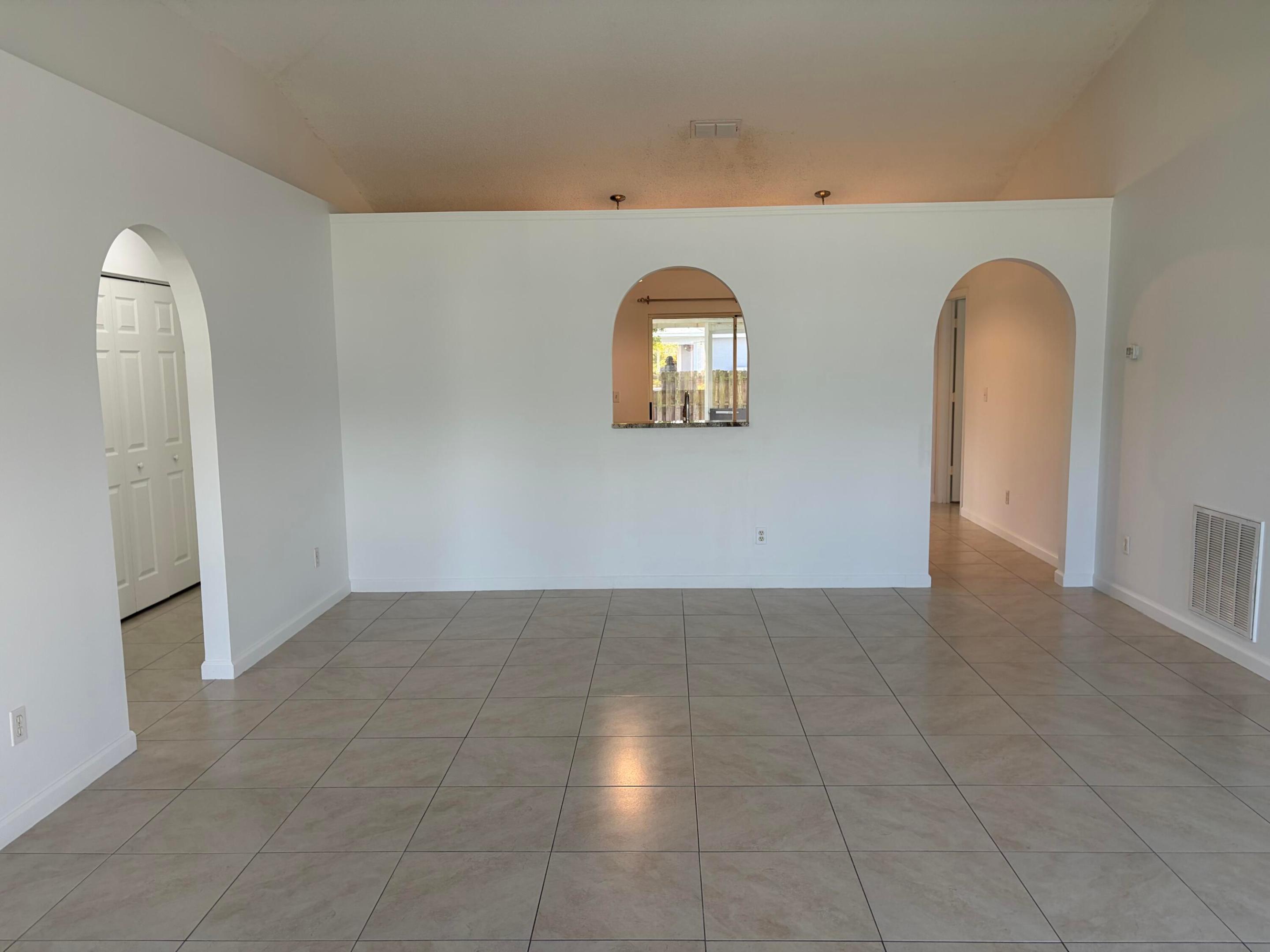 1682 SW Glacador Avenue