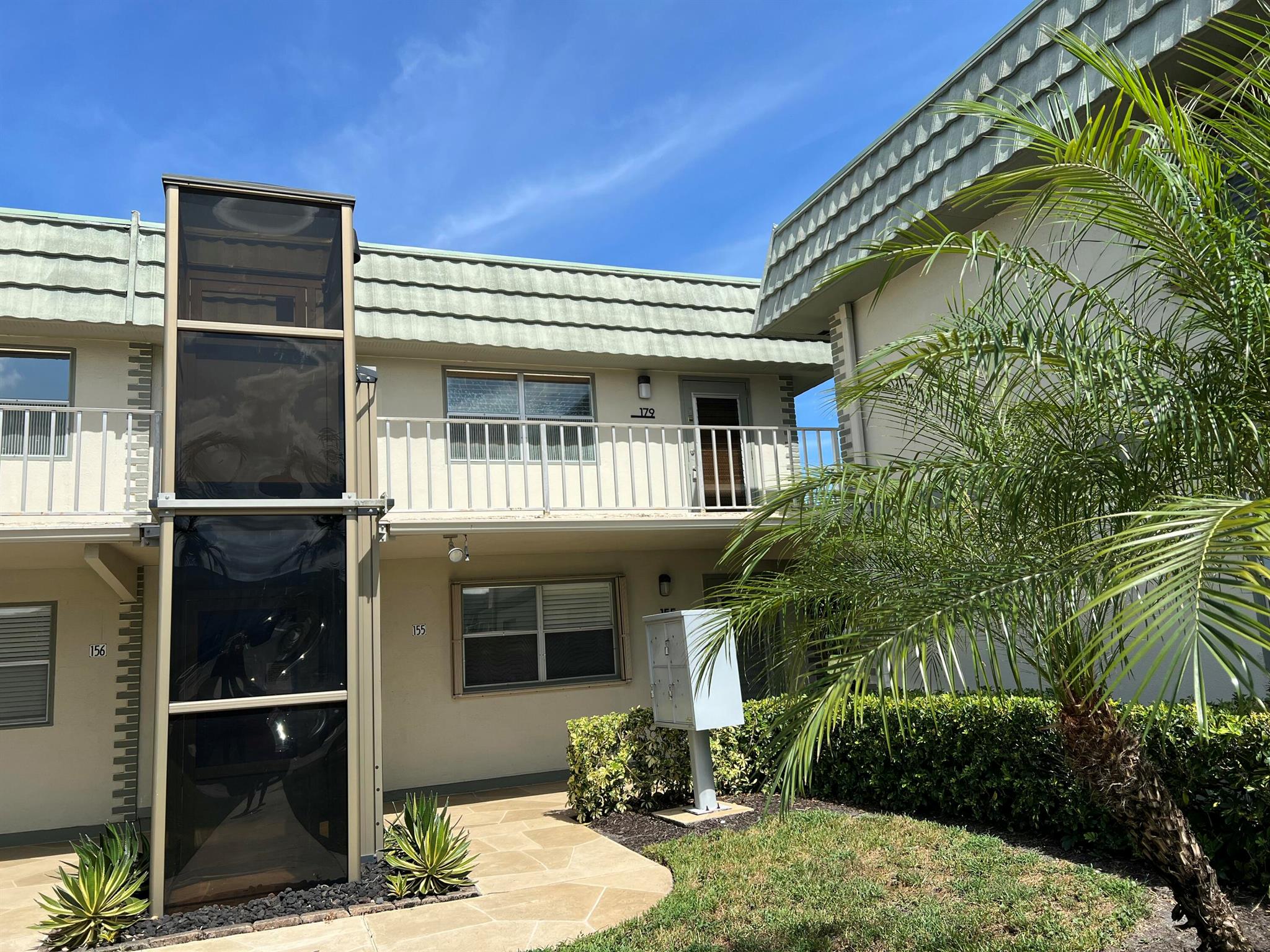 Location, location, location...walking distance to Monaco Clubhouse and Bistro Restaurant. Renovated kitchen. Lift to second floor...right outside front door, as well as staircase. Also, you can play a game of tennis or bocce ball, in minutes from this condo!!